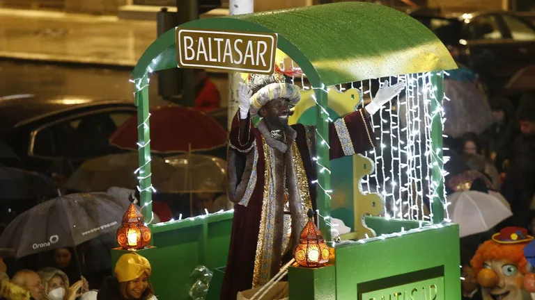 «Pórtate bien, los Reyes Magos te vigilan»